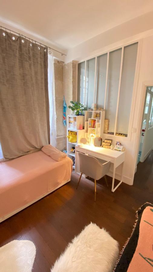 Villa Lepic, Luxury Flat In Montmartre With Private Terrasse-Appartement Entier Paris Eksteriør billede
