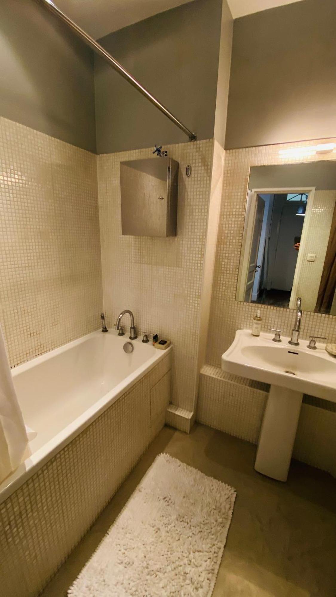 Villa Lepic, Luxury Flat In Montmartre With Private Terrasse-Appartement Entier Paris Eksteriør billede